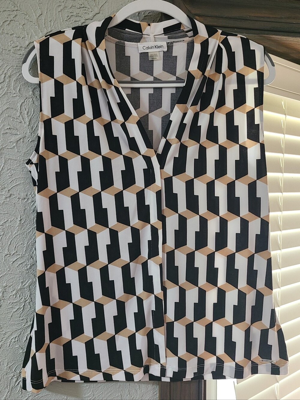 Calvin Klein Black, White & Tan Geometric V-Neck Sleeveless Top Blouse